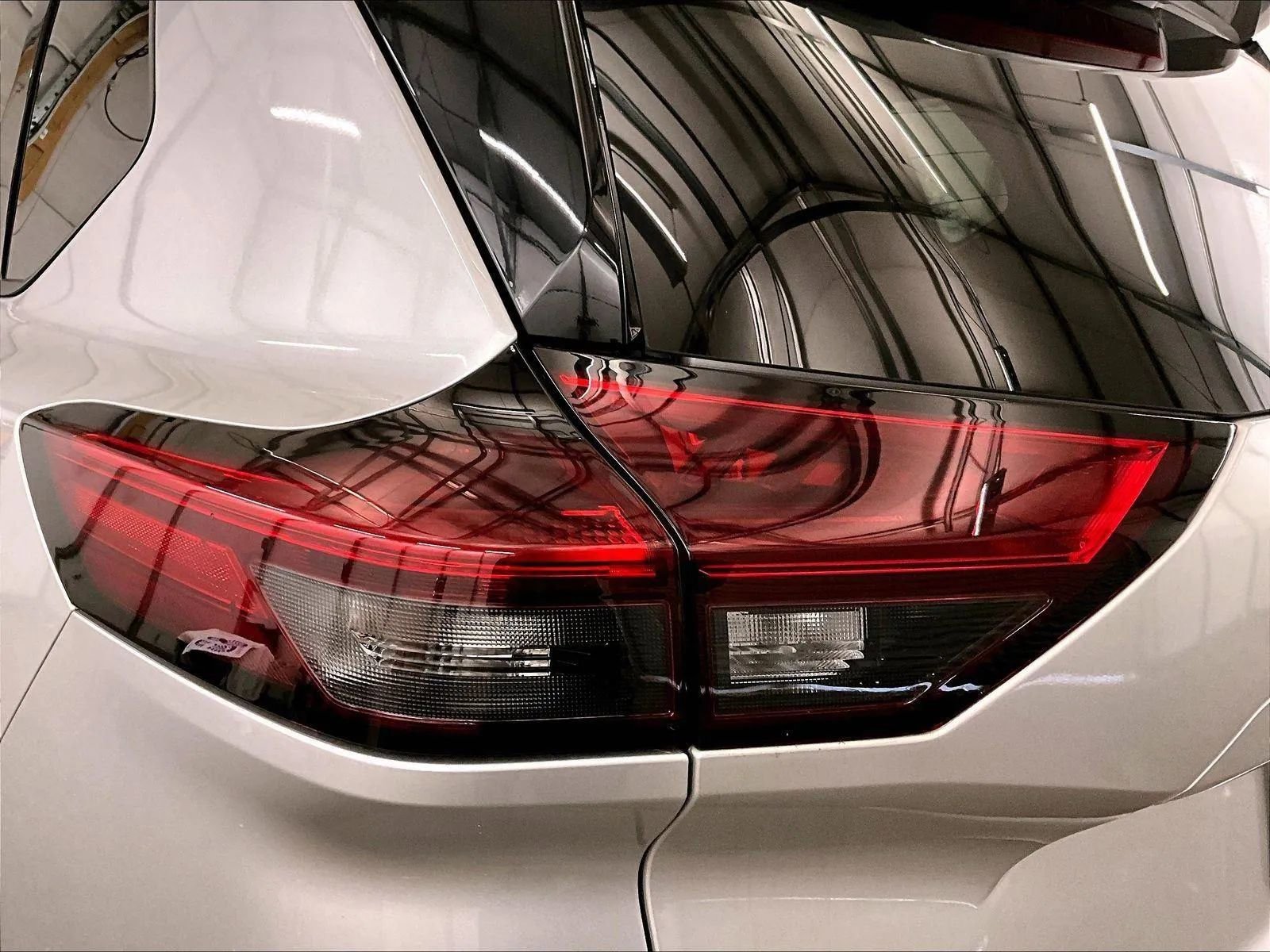 Used 2021 Nissan Rogue SV image 28