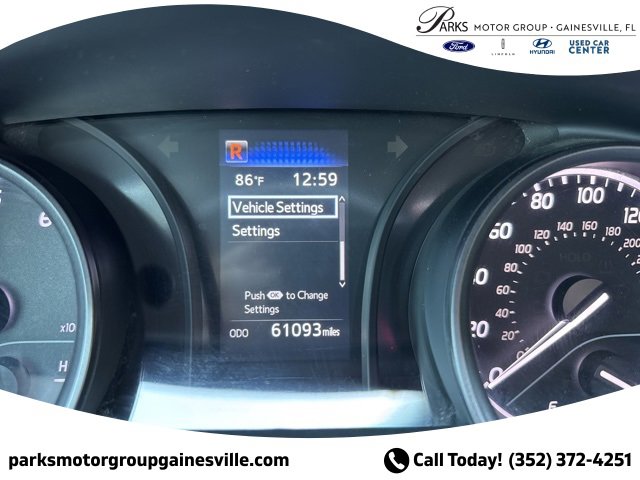 Used 2024 Toyota Camry SE image 16