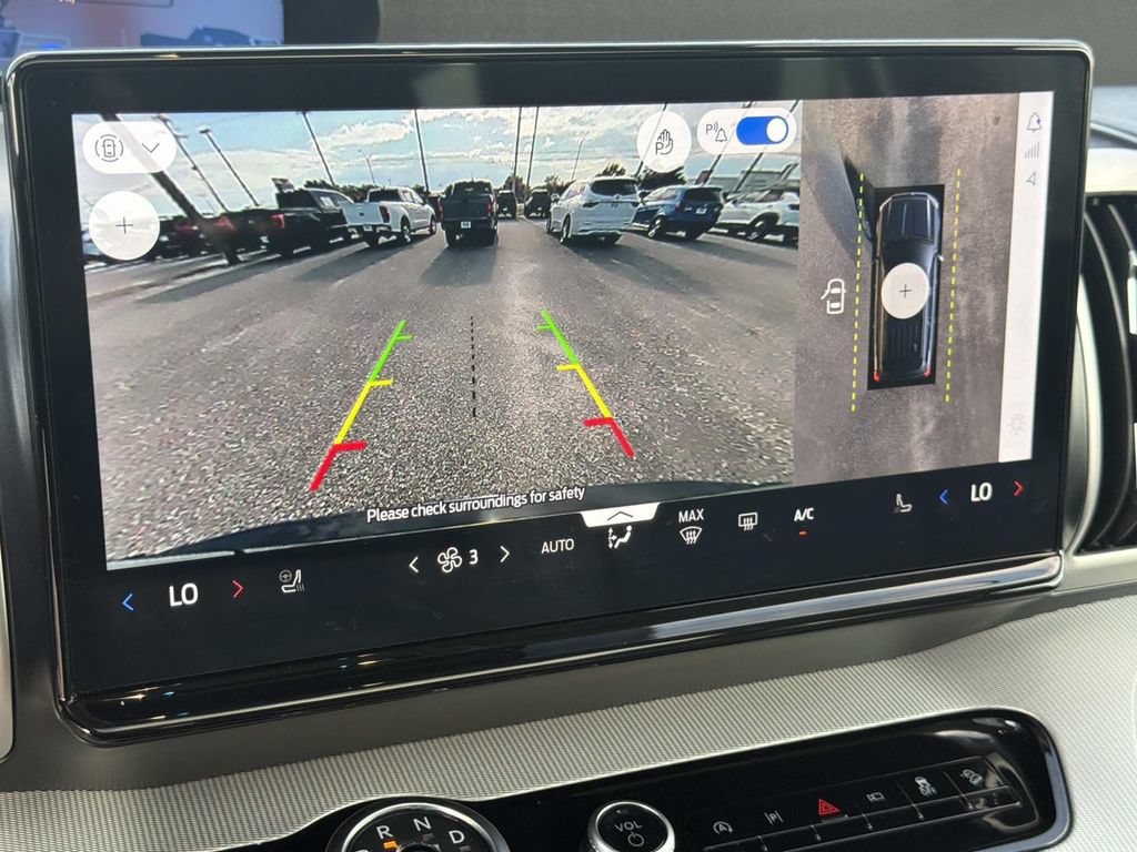 Certified 2025 Ford Expedition Active AWD/4WD image 22