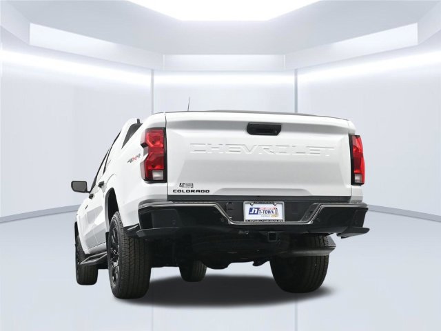 Used 2026 Chevrolet Colorado W/T w/ WT Custom Package AWD/4WD image 39