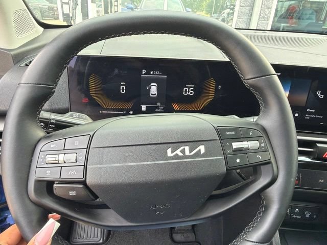 Used 2026 Kia Sportage EX w/ EX Panorama Roof Package FWD image 16