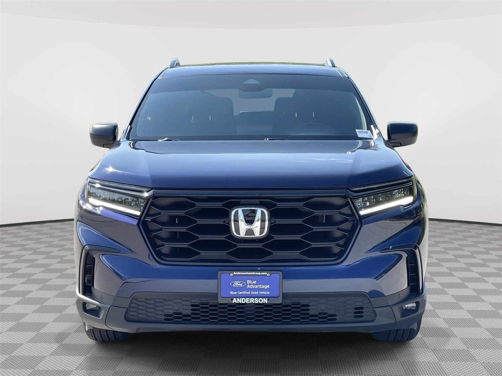 Used 2025 Honda Pilot Sport image 4