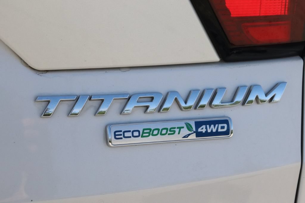Certified 2019 Ford Escape Titanium AWD/4WD image 28