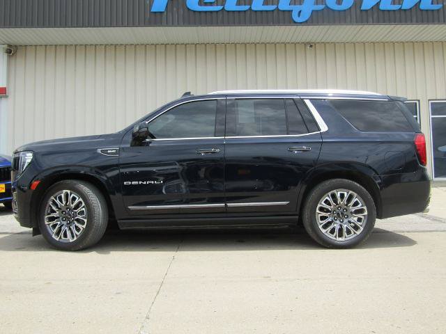 Used 2024 GMC Yukon Denali Ultimate AWD/4WD image 11