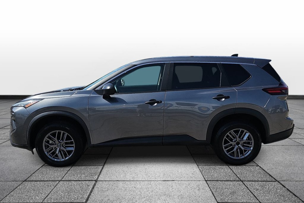 Used 2024 Nissan Rogue S AWD/4WD image 8