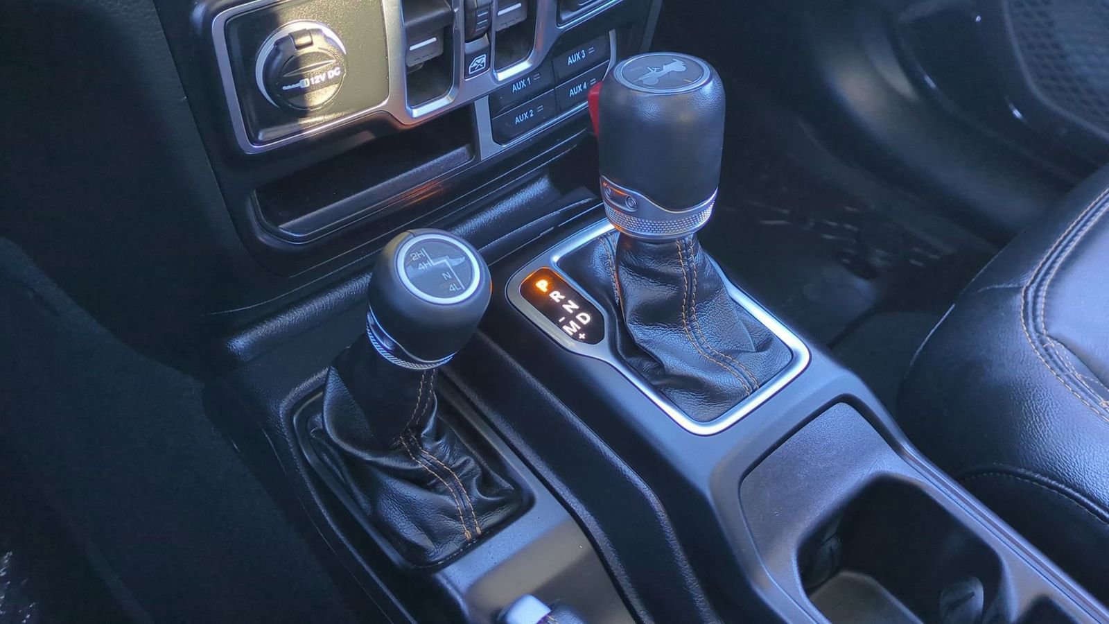 Used 2022 Jeep Wrangler Unlimited Sahara image 36