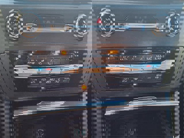 Certified 2020 Ford Explorer XLT w/ Class III Trailer Tow Package image 15