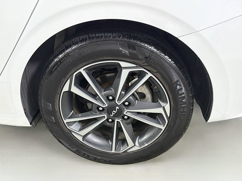 Used 2024 Kia Forte LXS FWD image 30