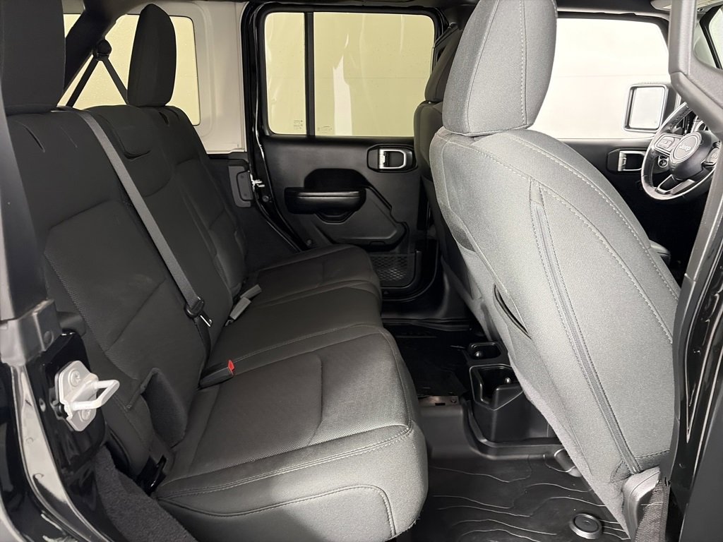 Used 2020 Jeep Wrangler Unlimited Sport S image 29