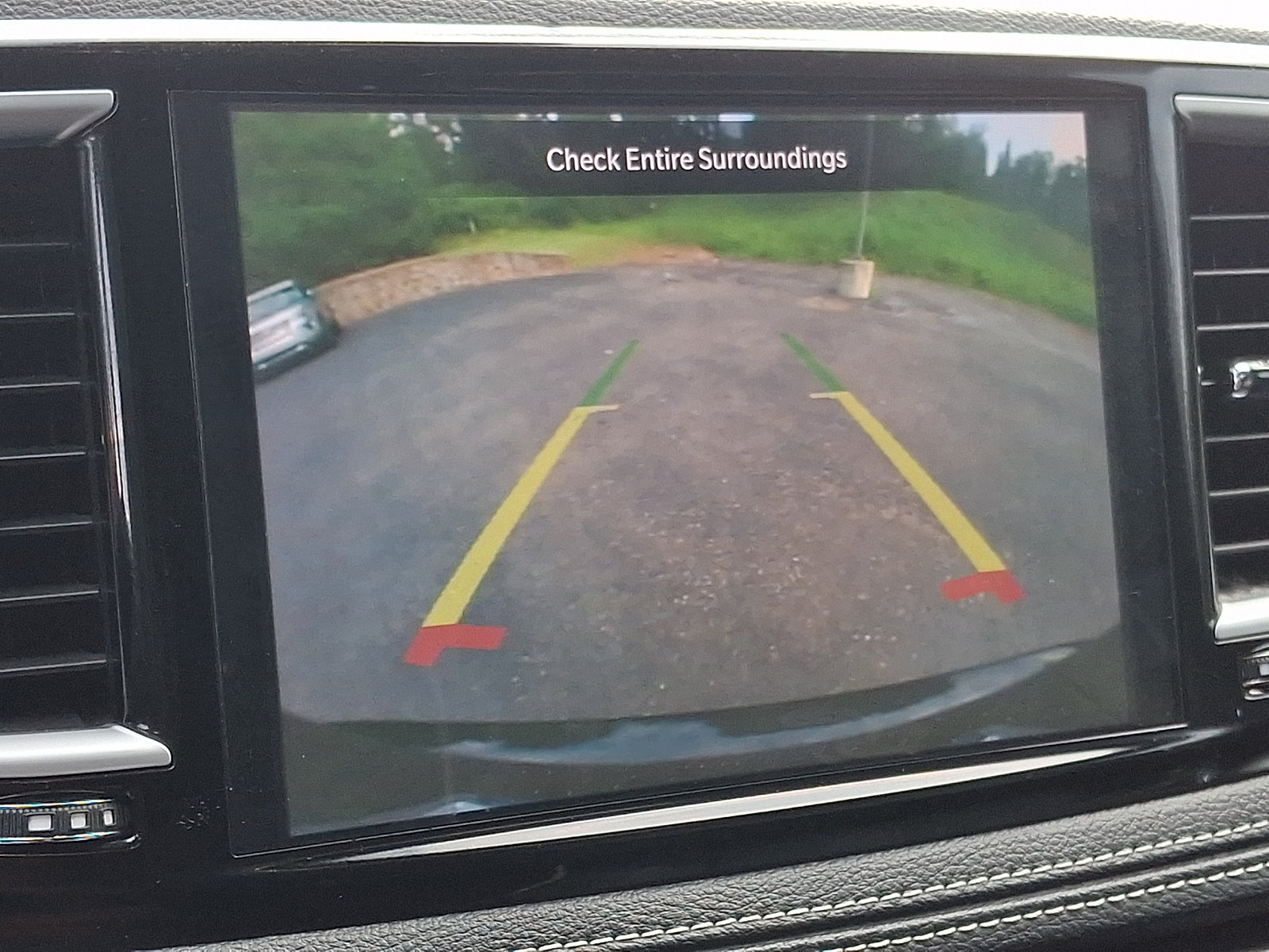 Used 2025 Chrysler Pacifica Limited FWD image 22