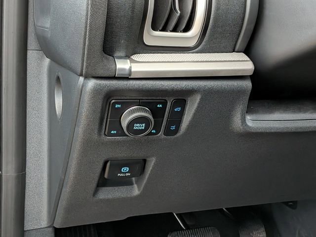 Certified 2025 Ford Expedition Active image 10