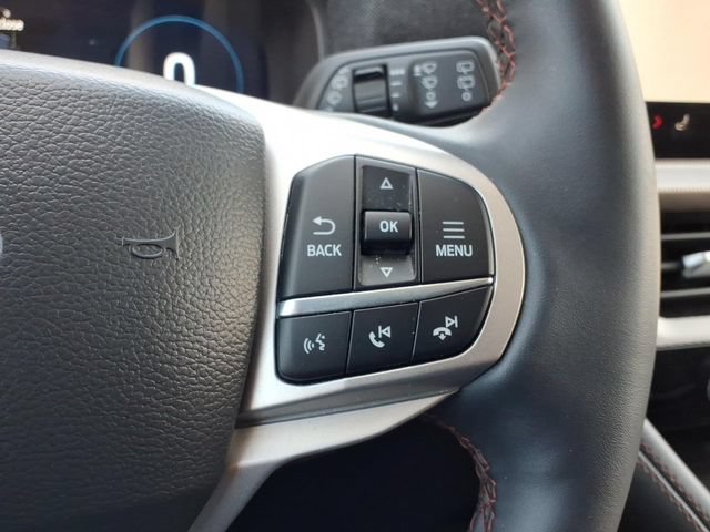 Certified 2025 Ford Explorer Active AWD/4WD image 21