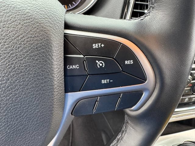 Used 2020 Jeep Grand Cherokee Limited w/ Trailer Tow Group IV AWD/4WD image 20