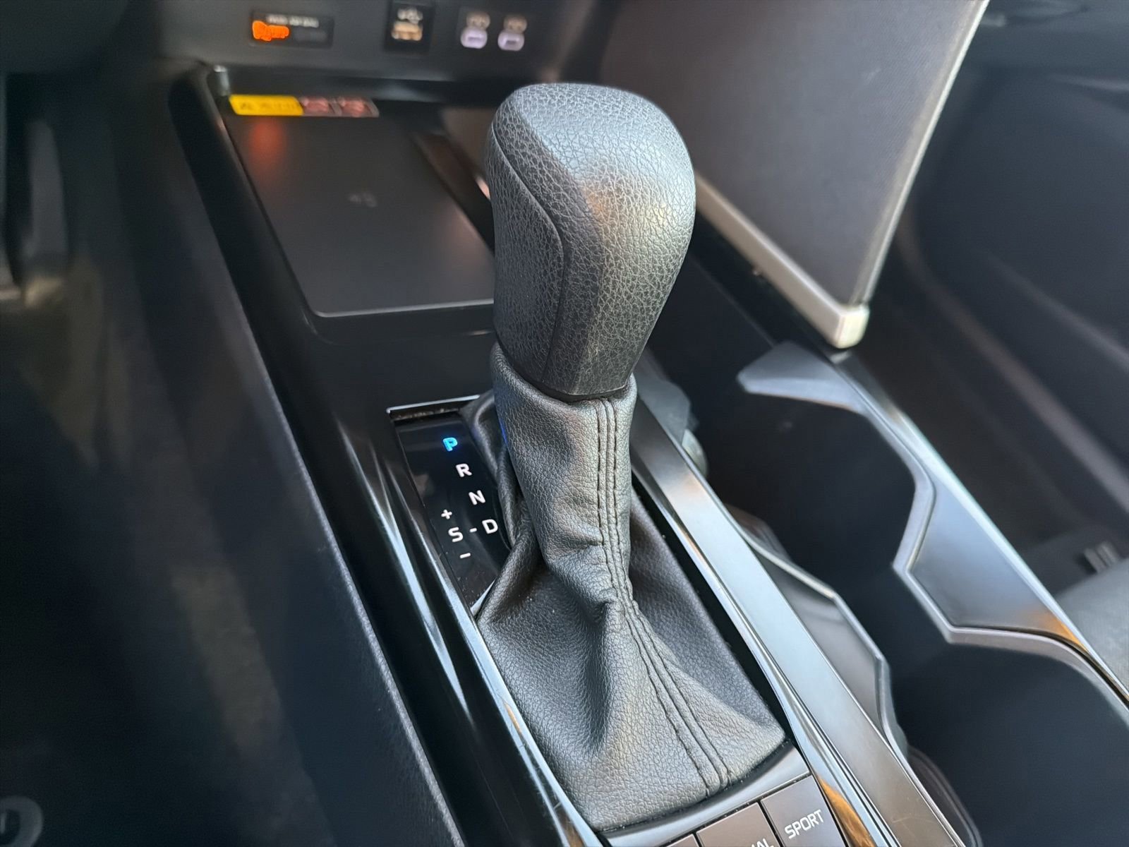 Used 2025 Toyota Camry LE image 20