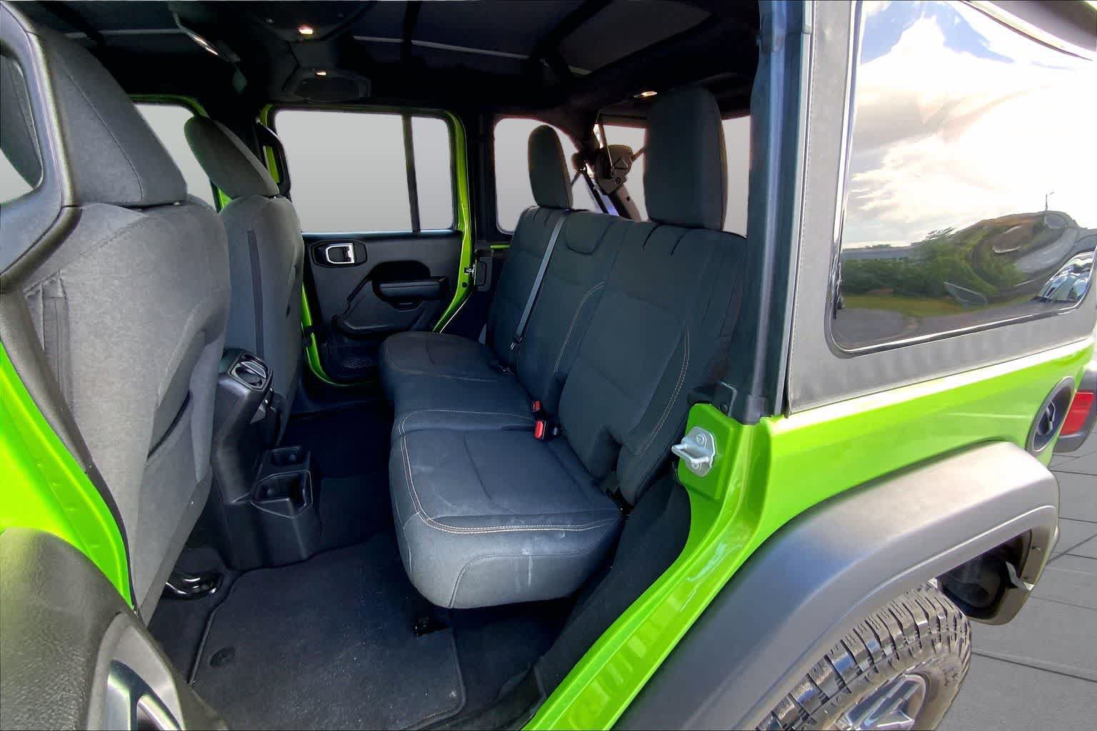 Used 2025 Jeep Wrangler Unlimited Sport AWD/4WD image 19
