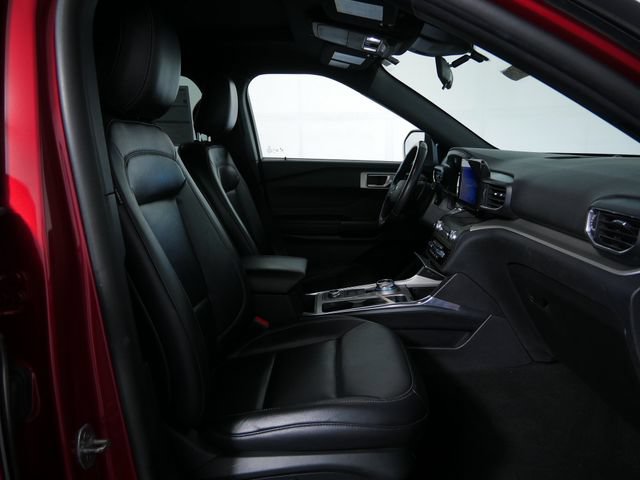 Certified 2020 Ford Explorer XLT w/ Equipment Group 202A AWD/4WD image 7