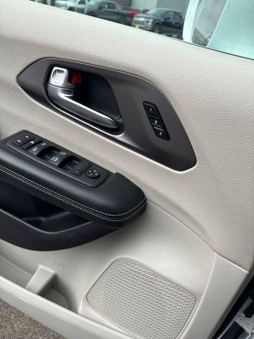 Used 2022 Chrysler Pacifica Touring-L FWD image 31