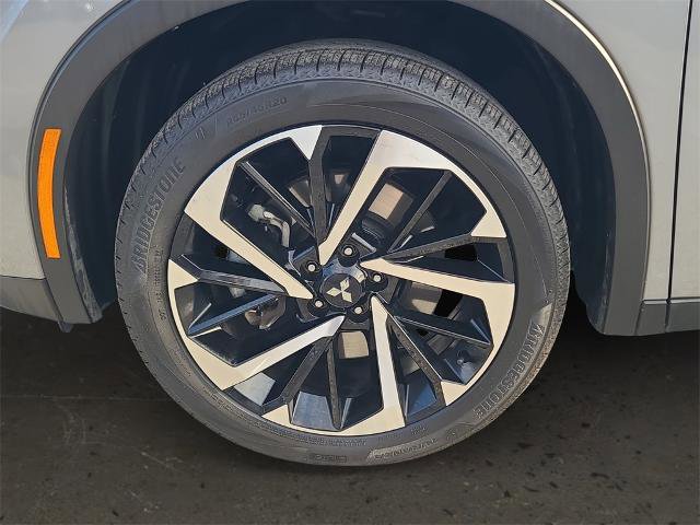 Used 2024 Mitsubishi Outlander SE image 25