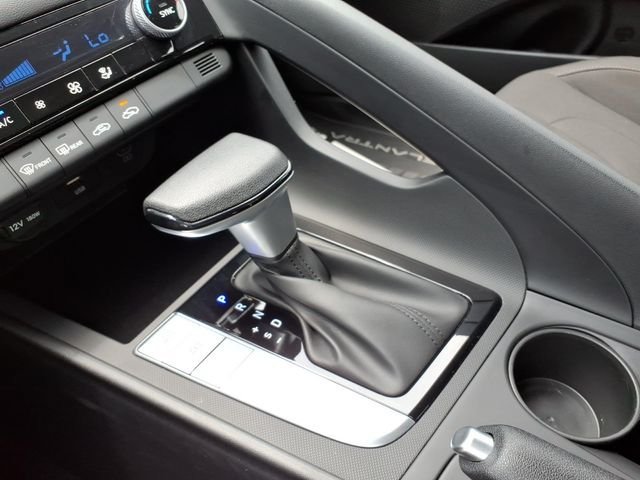 Used 2024 Hyundai Elantra SEL FWD image 26