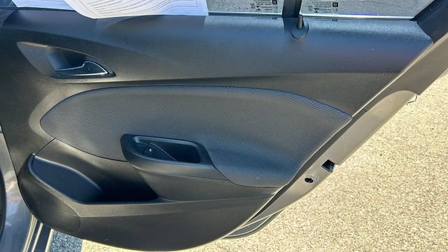 Used 2018 Chevrolet Cruze LT w/ Convenience Package FWD image 12