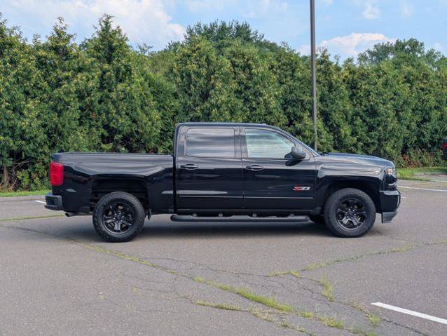 Used 2018 Chevrolet Silverado 1500 LTZ Z71 w/ Midnight Edition AWD/4WD image 2