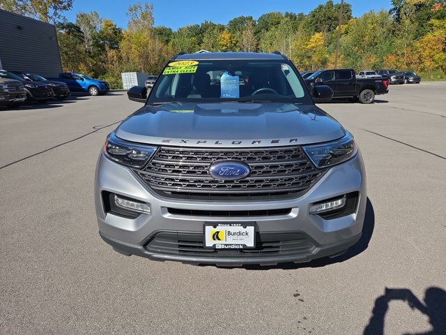 Certified 2023 Ford Explorer XLT w/ Equipment Group 202A AWD/4WD image 2