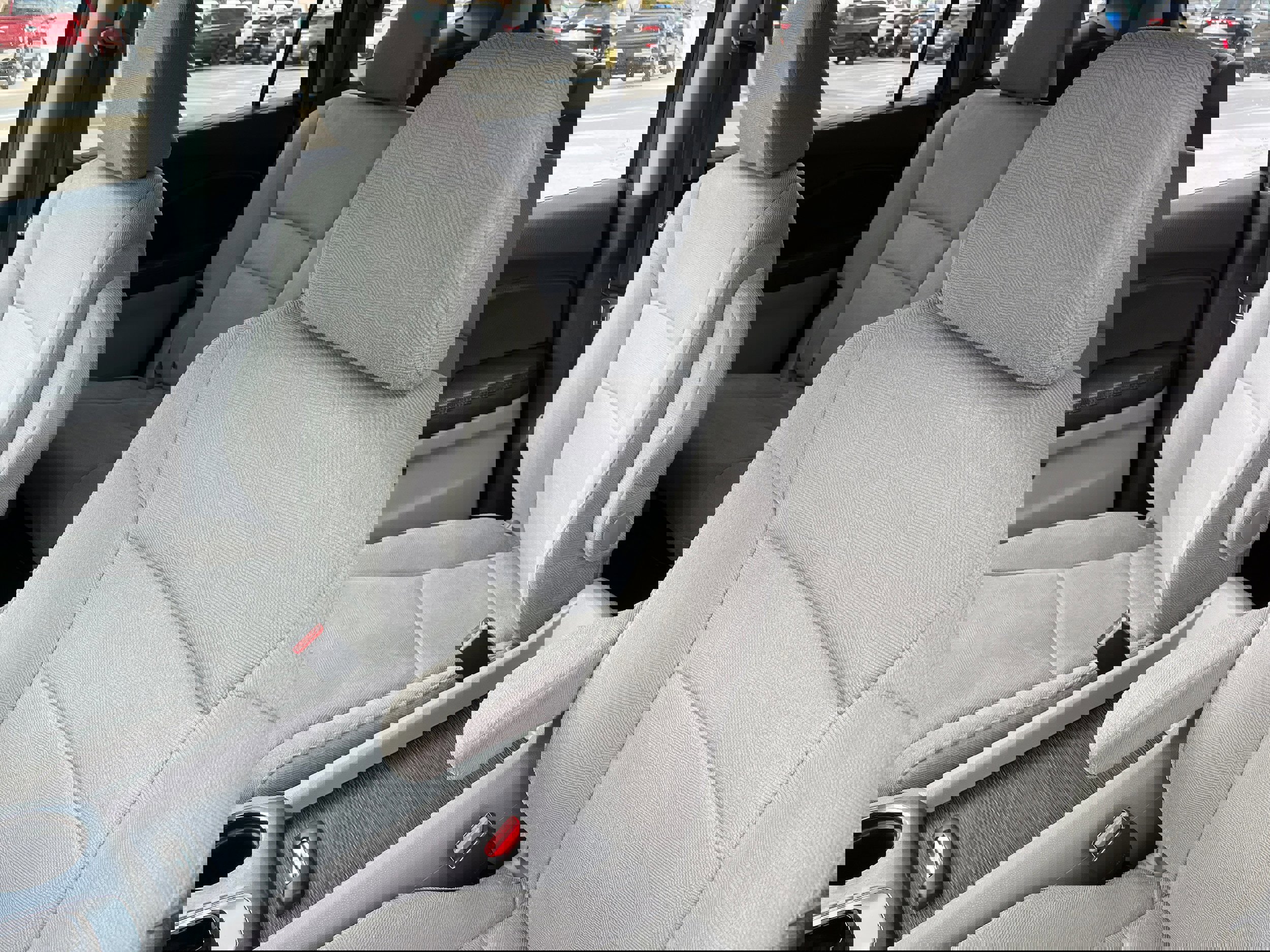 Used 2019 Honda Pilot LX image 8