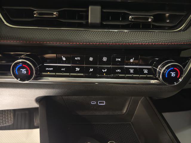 Used 2025 Chevrolet Equinox RS image 10