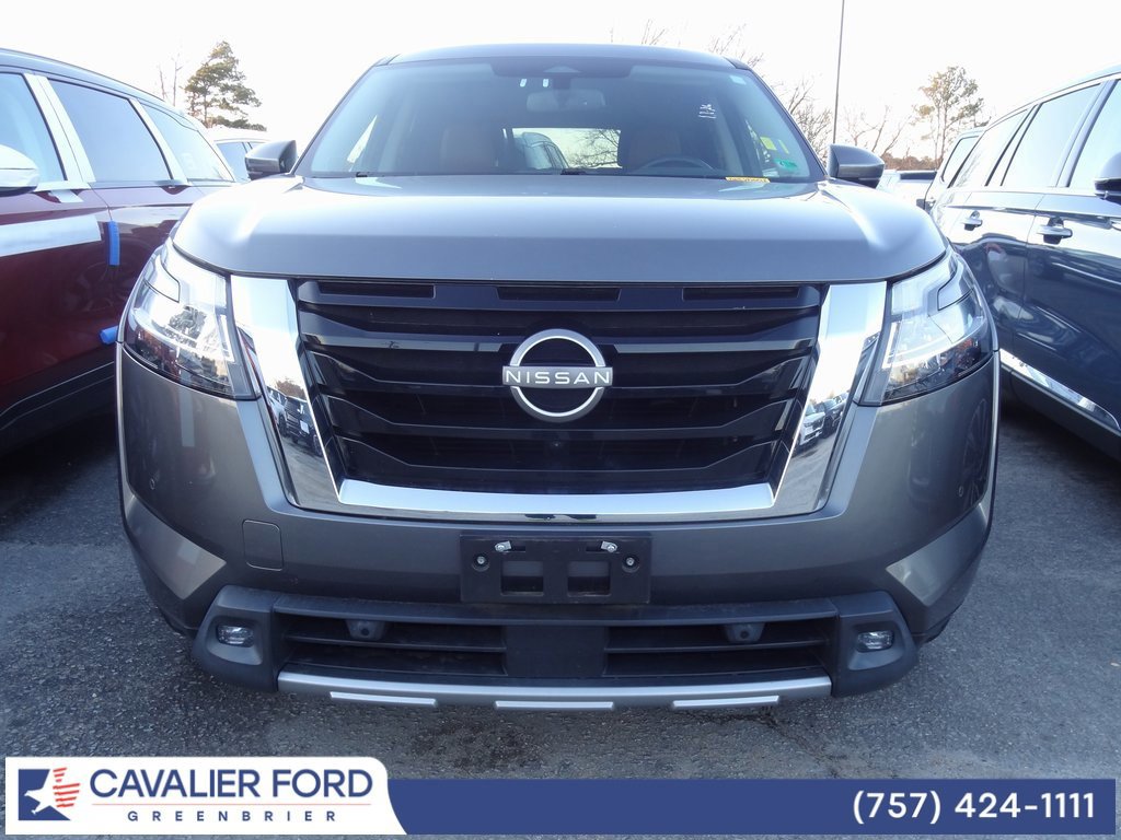 Used 2022 Nissan Pathfinder Platinum w/ Cargo Package image 5