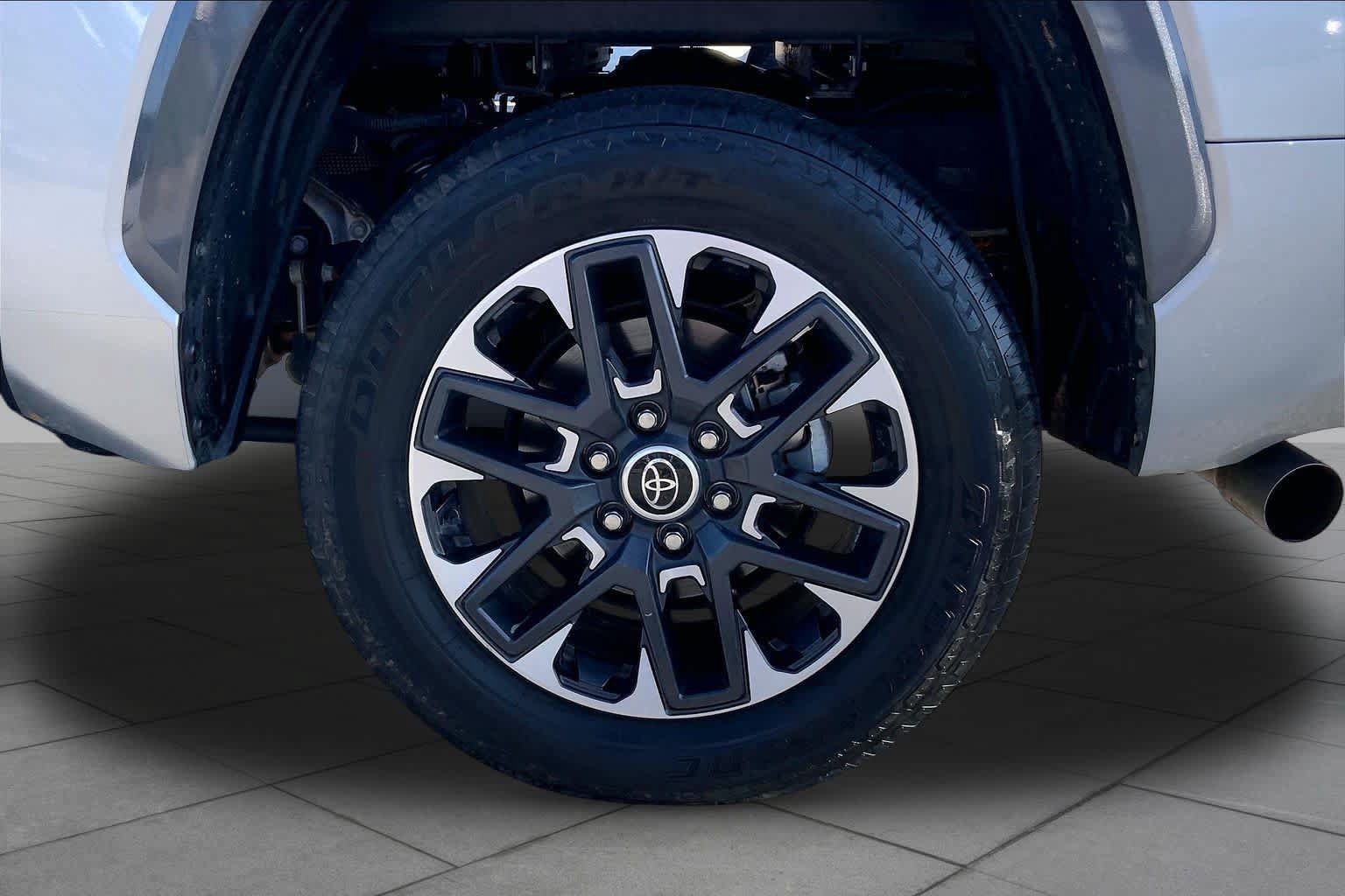 Used 2024 Toyota Tundra Limited AWD/4WD image 11