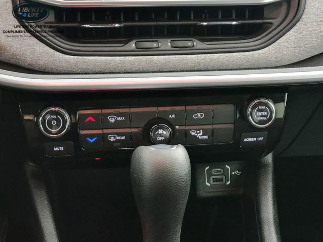 Used 2022 Jeep Compass Sport image 23