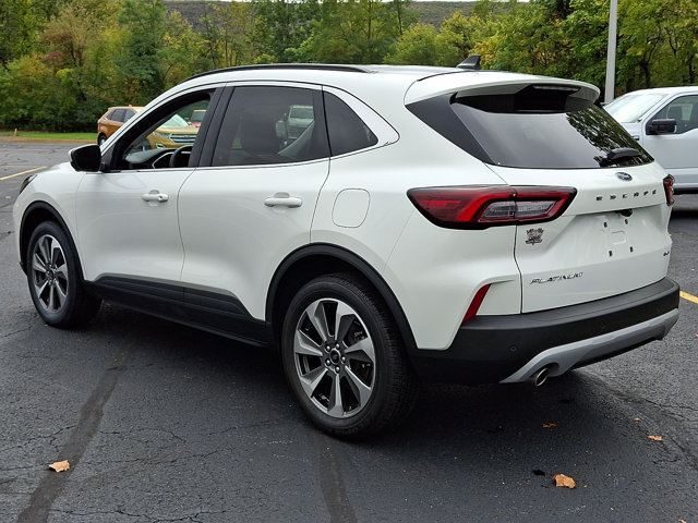 Certified 2023 Ford Escape Platinum AWD/4WD image 4