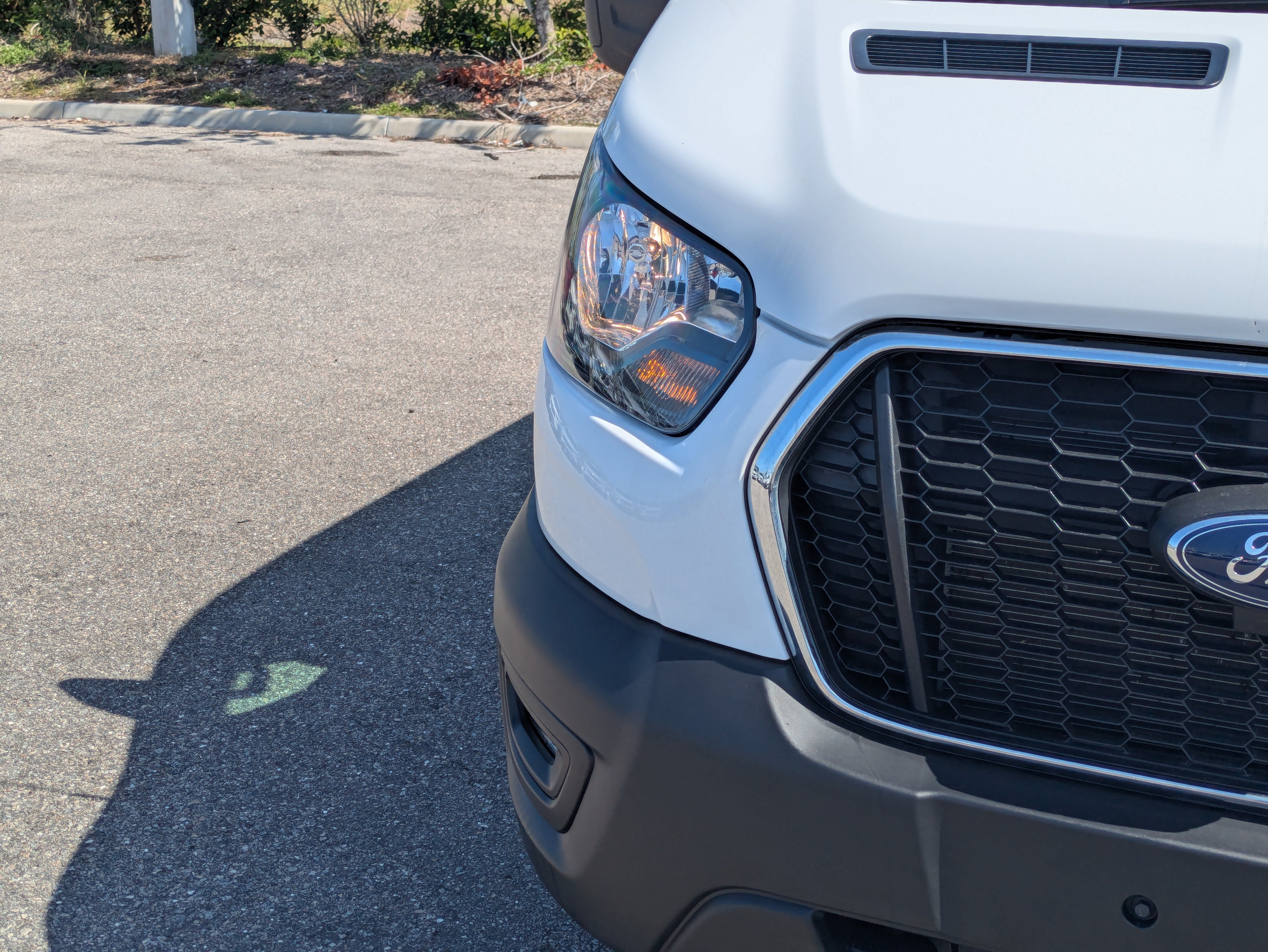 Certified 2025 Ford Transit 250 Low Roof w/ Exterior Upgrade Package RWD image 9