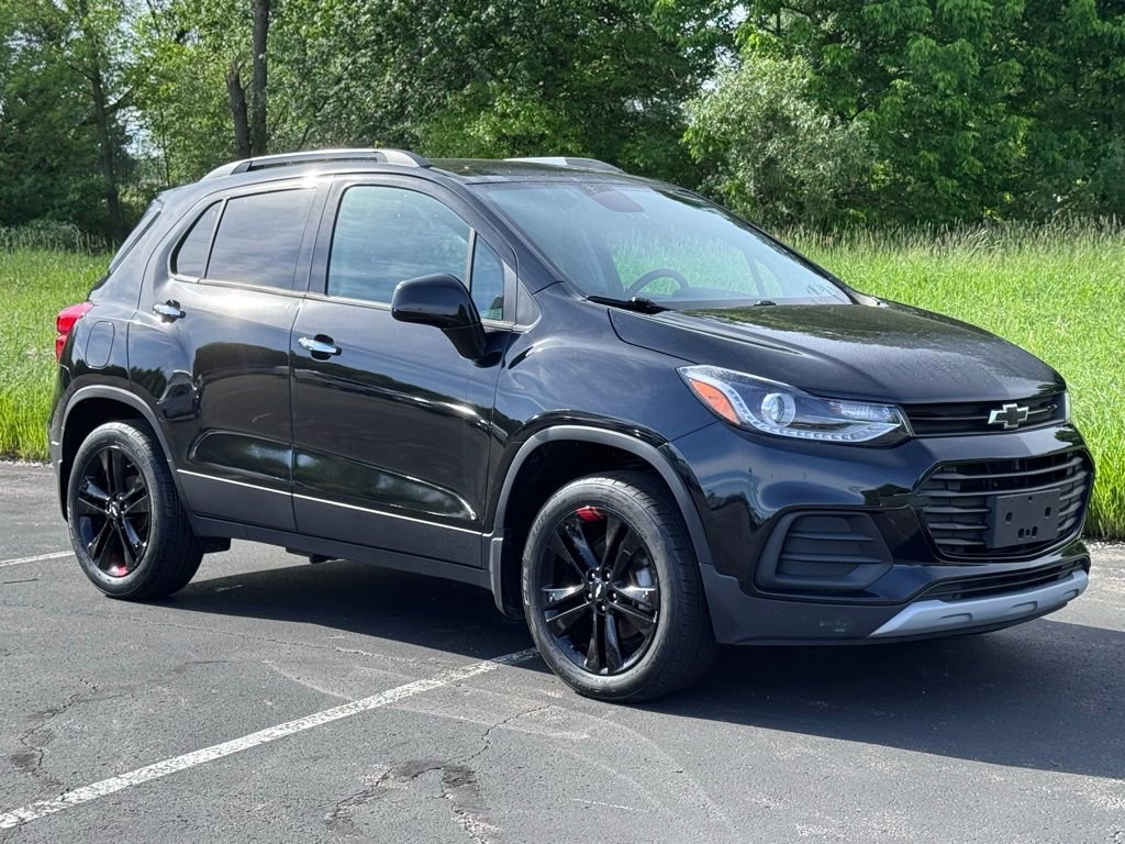Used 2018 Chevrolet Trax LT w/ Redline Edition AWD/4WD image 6