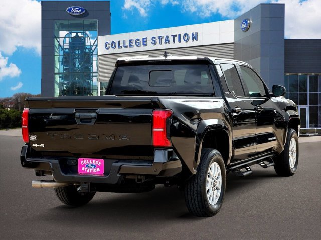 Used 2024 Toyota Tacoma SR5 AWD/4WD image 6