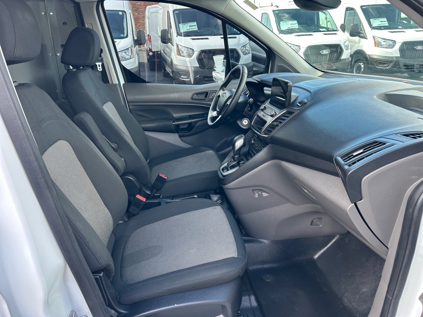 Certified 2019 Ford Transit Connect XL image 14