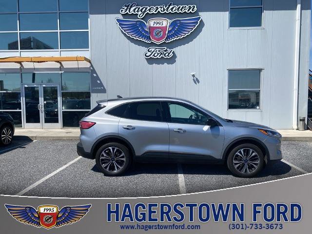 Certified 2022 Ford Escape SE w/ SE Sport Appearance Package AWD/4WD image 1