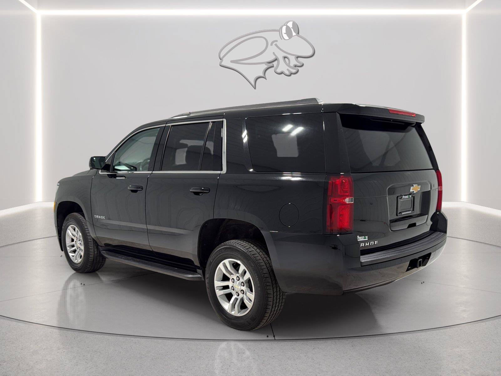 Used 2020 Chevrolet Tahoe LS RWD image 3