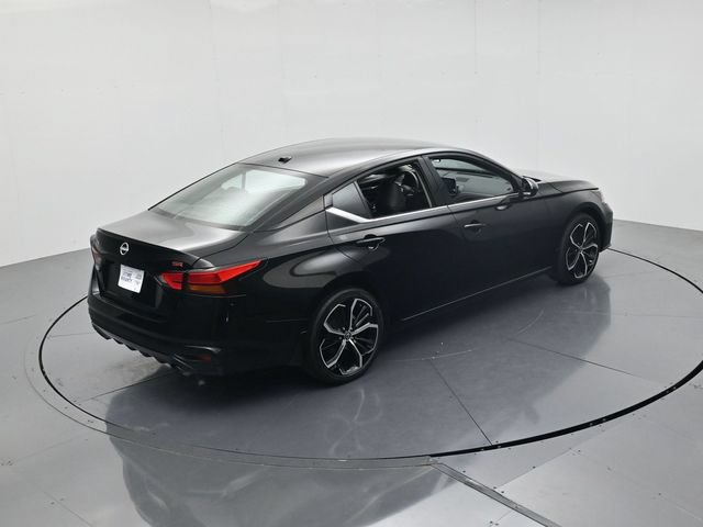 Used 2024 Nissan Altima 2.5 SR FWD image 40