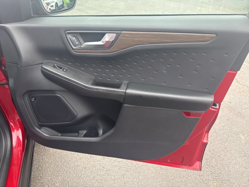 Certified 2020 Ford Escape Titanium w/ Titanium Premium Package 2.0 FWD image 47
