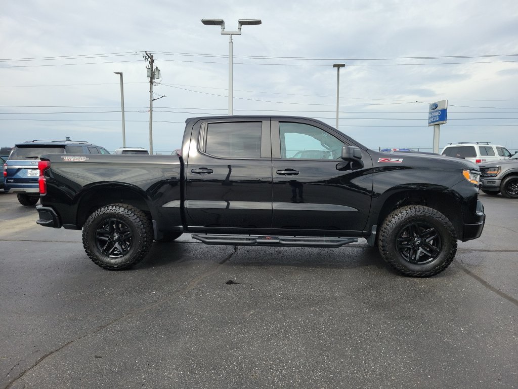 Used 2022 Chevrolet Silverado 1500 LT Trail Boss AWD/4WD image 3
