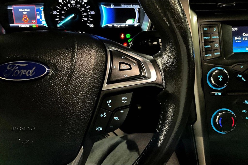 Certified 2017 Ford Fusion SE w/ Equipment Group 601A image 18