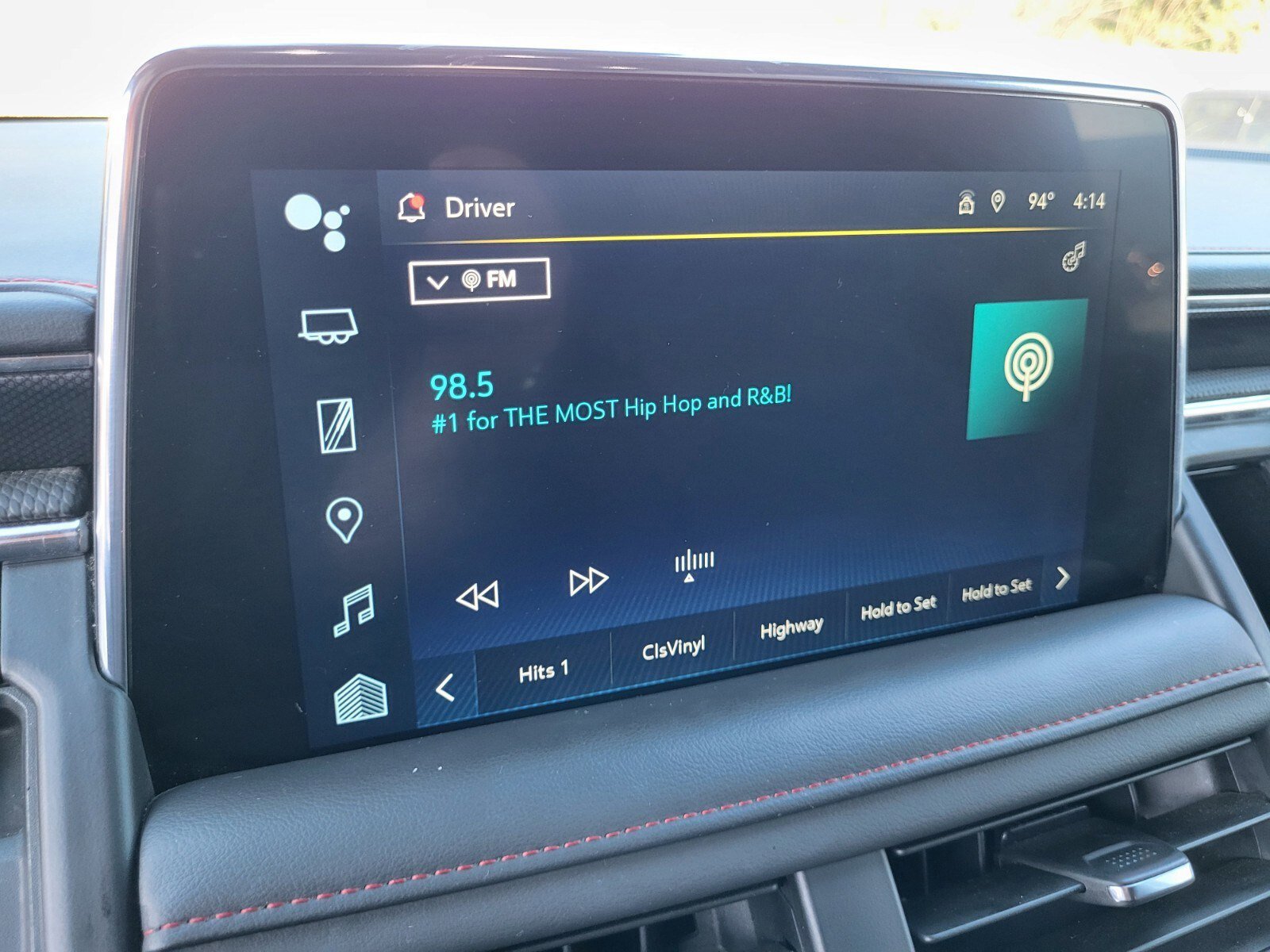 Used 2024 Chevrolet Suburban RST w/ Luxury Package image 21