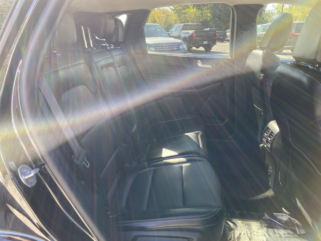 Certified 2025 Ford Escape Platinum image 39