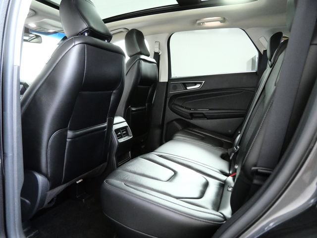 Certified 2020 Ford Edge Titanium w/ Canadian Touring Package AWD/4WD image 11