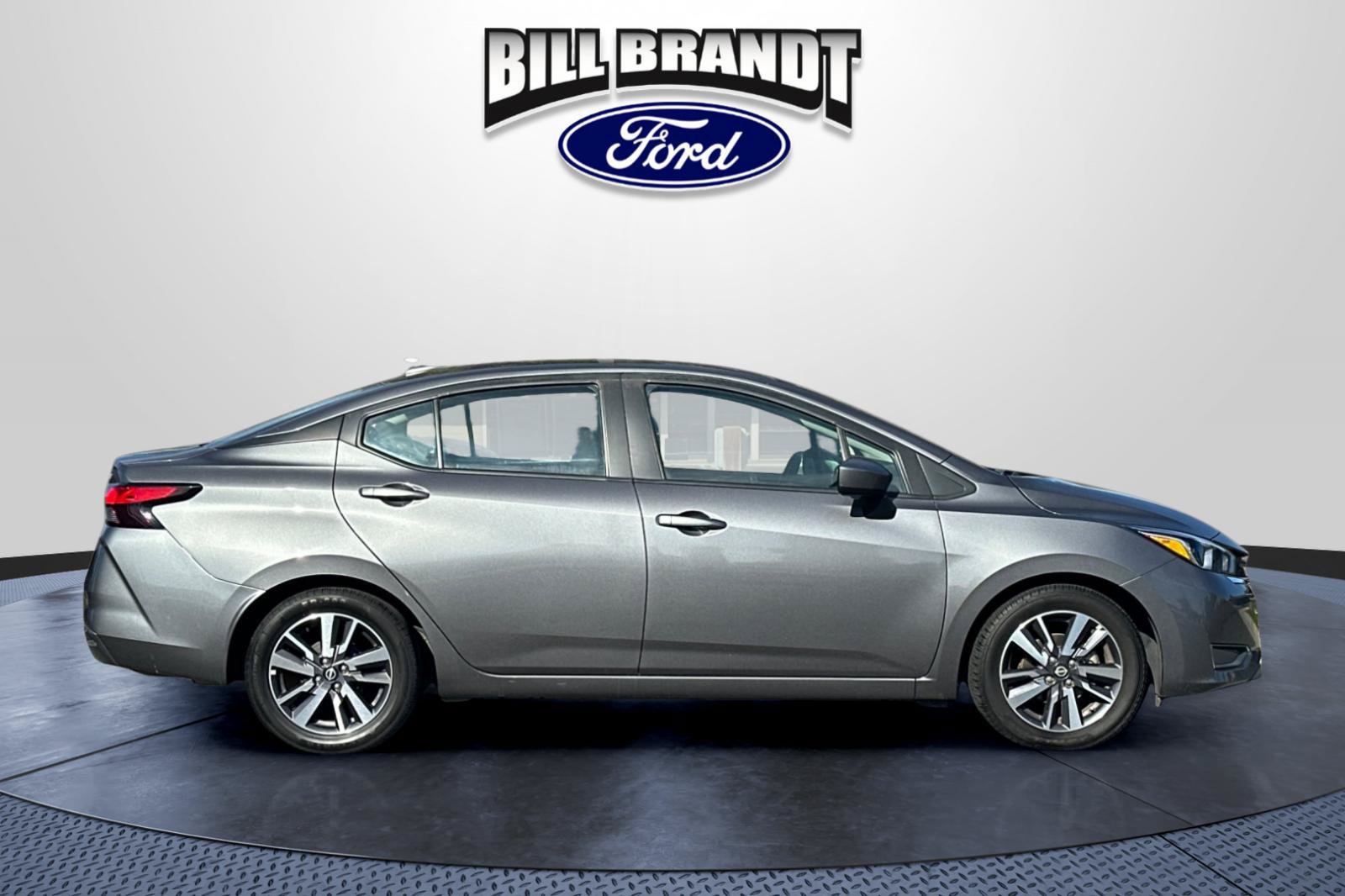 Used 2023 Nissan Versa SV FWD image 2