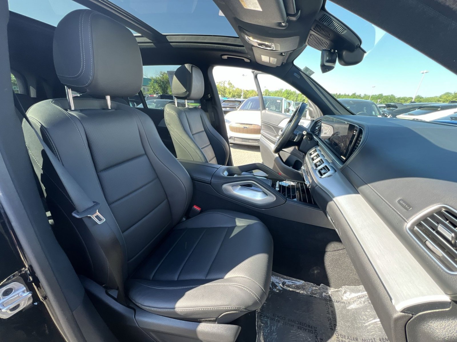 Used 2025 Mercedes-Benz GLS 450 4MATIC image 36
