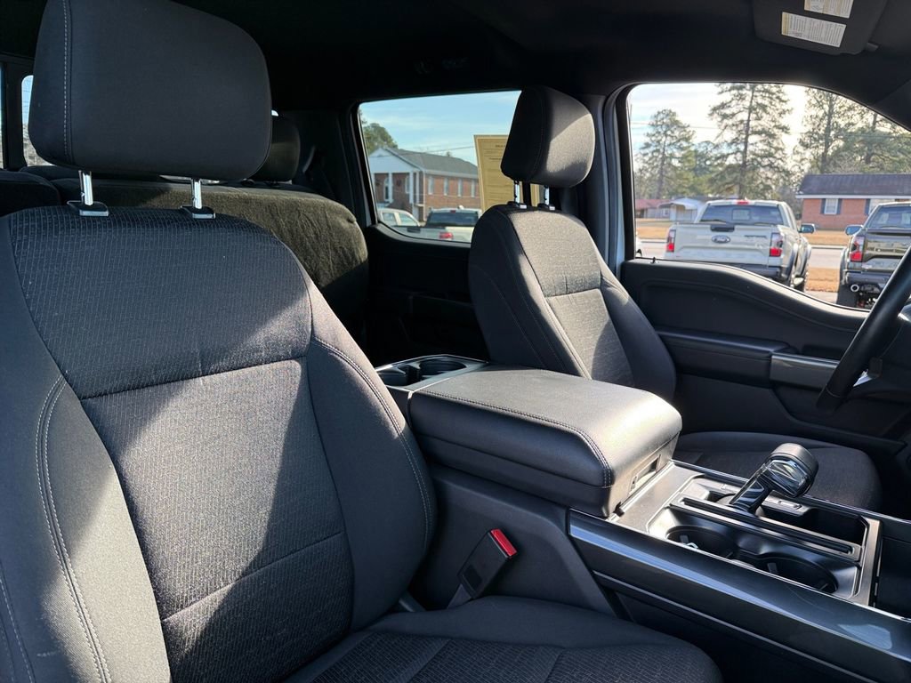 Certified 2022 Ford F150 XLT w/ Equipment Group 302A High image 24