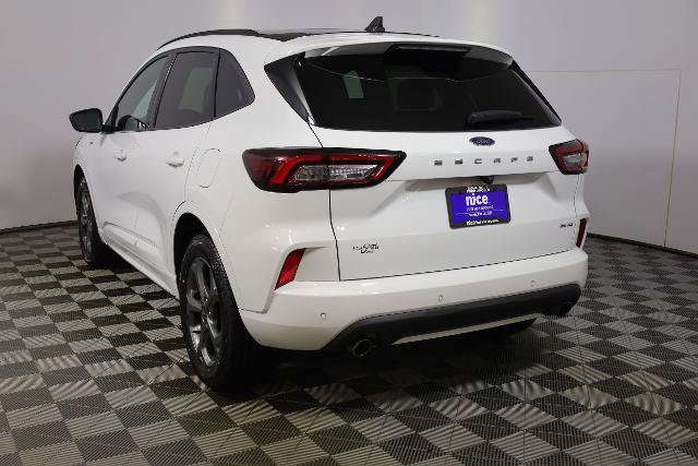 Certified 2023 Ford Escape ST-Line w/ Tech Pack #1 AWD/4WD image 8