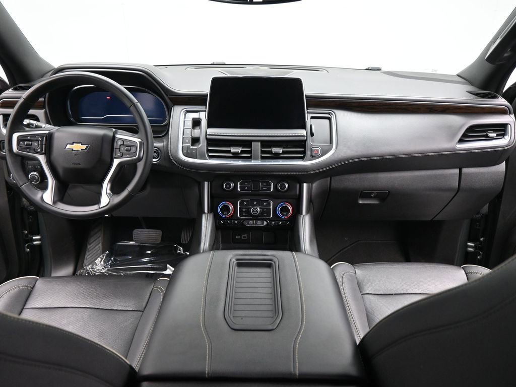 Used 2023 Chevrolet Suburban Premier image 20